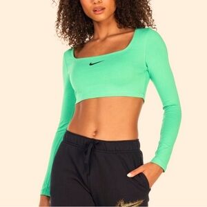 NWT Nike Retro Mint Green Shorts and Crop Top Set, Size XSmall